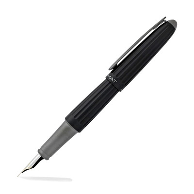 ​​​​​​​​Diplomat D40301015 Aero Siyah Dolma Kalem, Medium 14K Altın Uç - 3