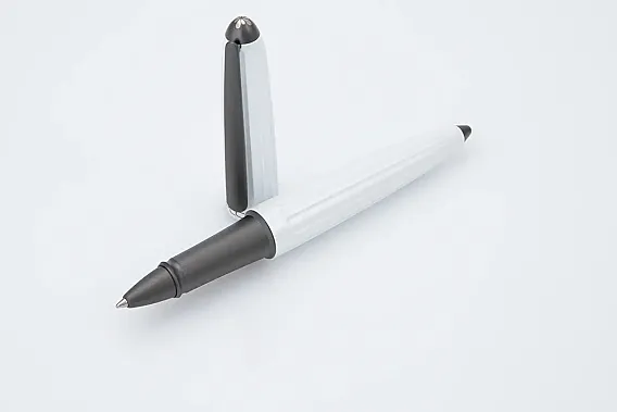 Diplomat 40321030 Aero Pearl White Roller kalem - Diplomat