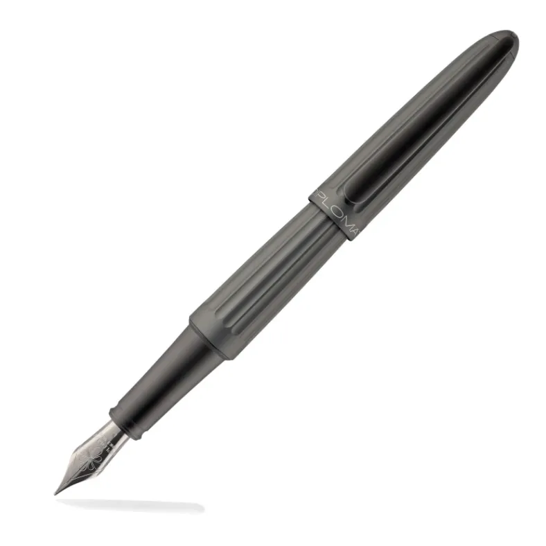 ​​​​​​​Diplomat D40314025 Aero Gri Dolma Kalem, Medium Uç - 1