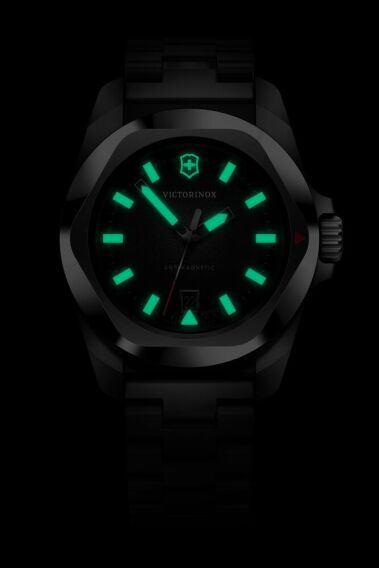 Victorinox 242030 I.N.O.X. Quartz Erkek Kol Saati - 6
