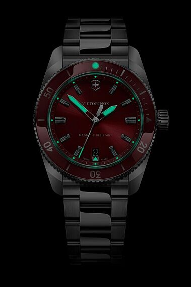 Victorinox 242098 Maverick Quartz Erkek Kol Saati - 6