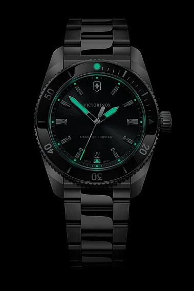 Victorinox 242097 Maverick Quartz Erkek Kol Saati - 6