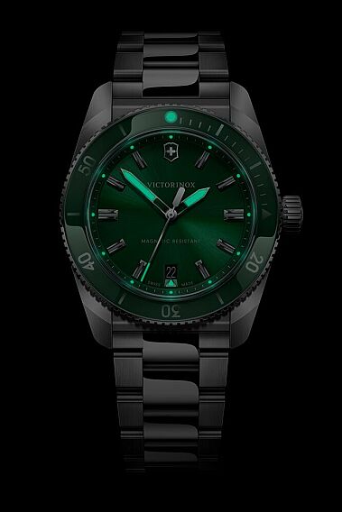 Victorinox 242096 Maverick Quartz Erkek Kol Saati - 6